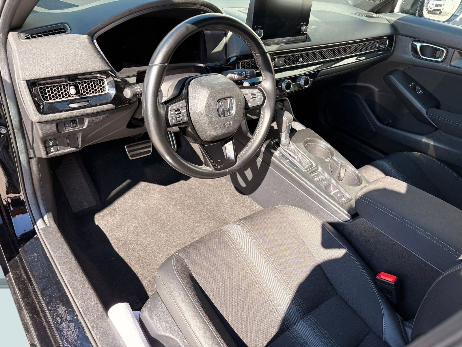 2024 Honda Civic Sport Hatchback photo 4