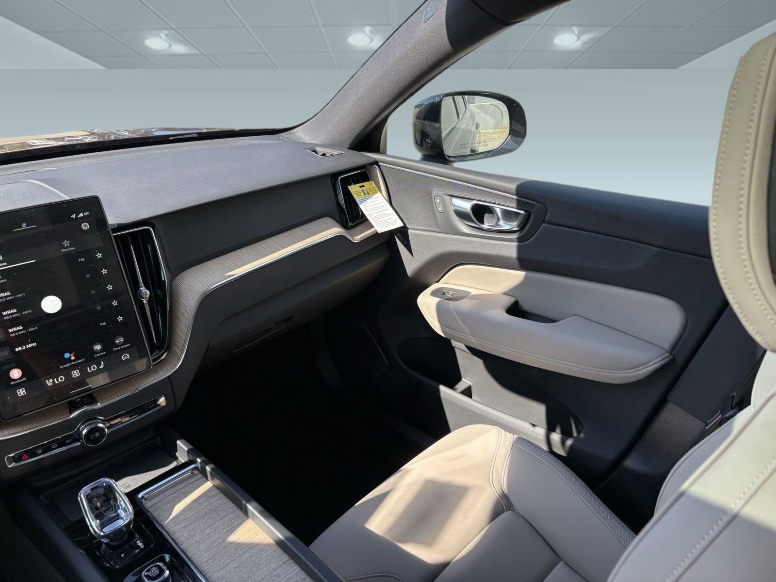 2026 Volvo XC60 Core - Photo 23