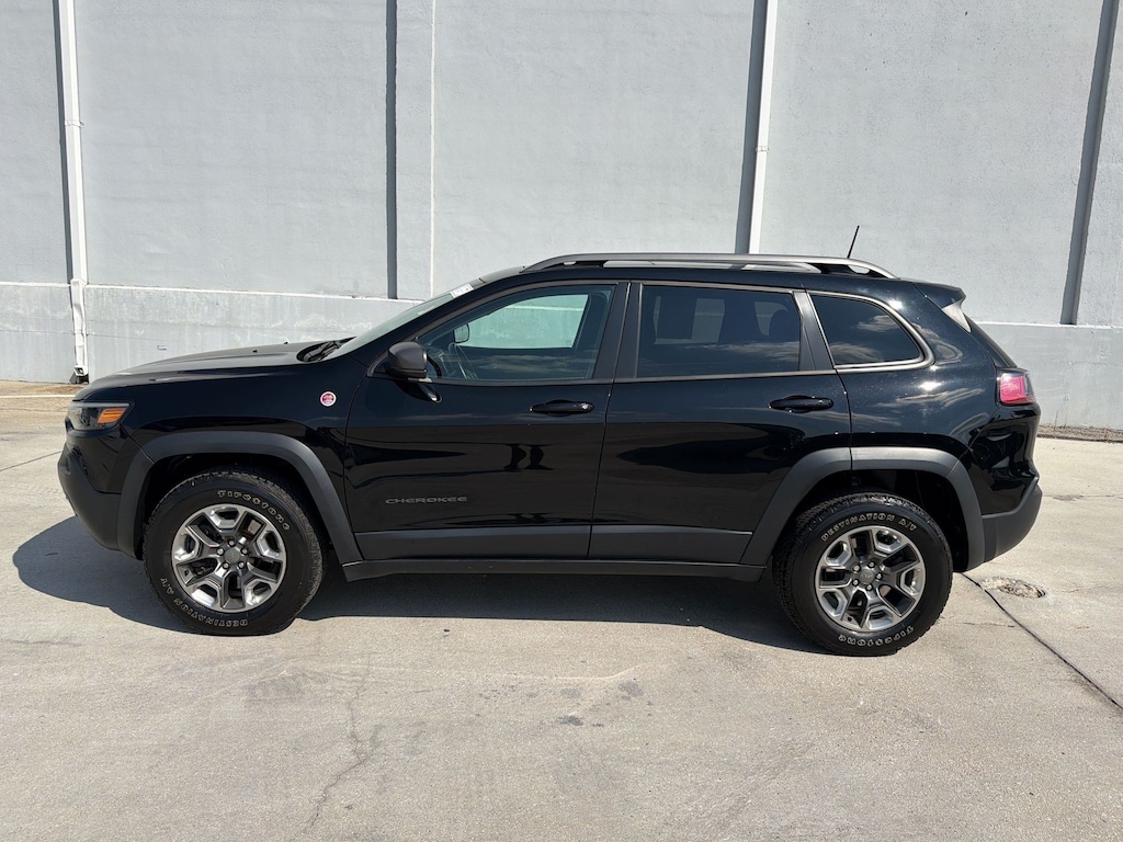 Used 2019 Jeep Cherokee Trailhawk SUV