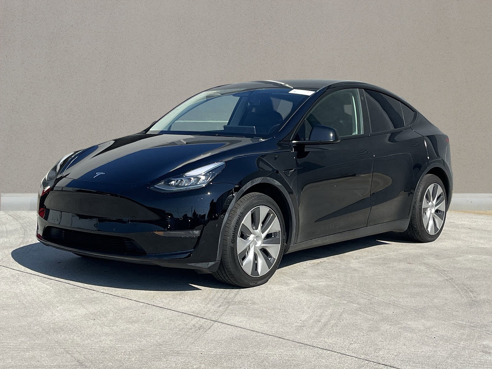 Used 2022 Tesla Model Y Long Range with VIN 7SAYGAEE7NF568704 for sale in Northfield, Minnesota