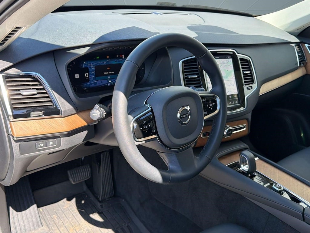 Used 2024 Volvo XC90 plug-in hybrid Plus Bright Theme SUV