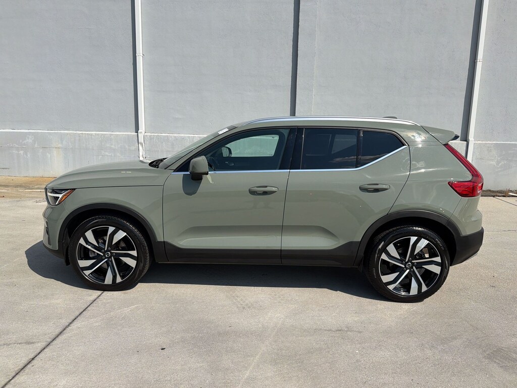 Used 2023 Volvo XC40 Plus Bright Theme SUV