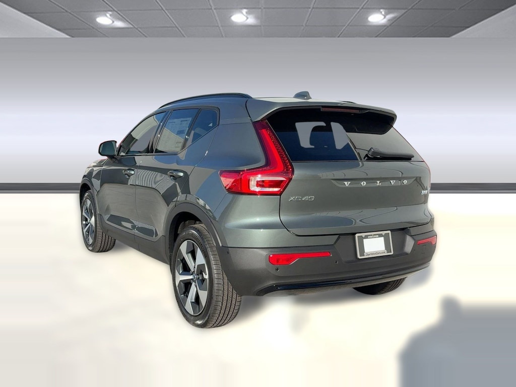 New 2026 Volvo XC40 B5 Plus SUV