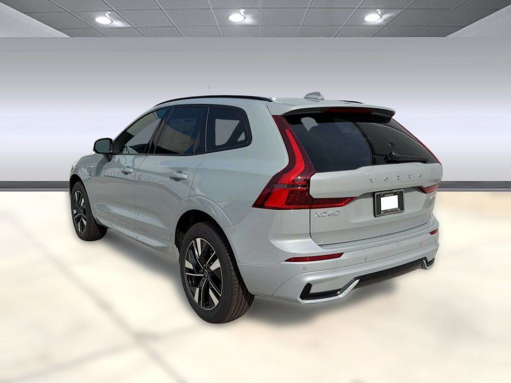 New 2026 Volvo XC60 plug-in hybrid T8 Core SUV