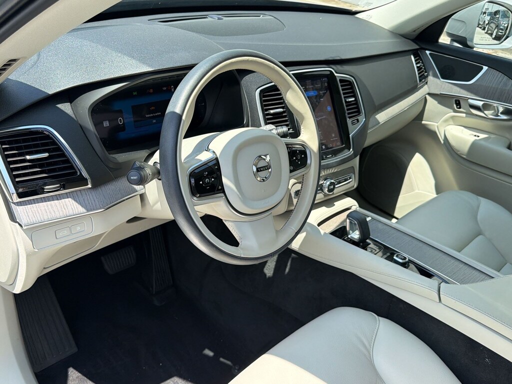 Used 2025 Volvo XC90 plug-in hybrid Plus SUV