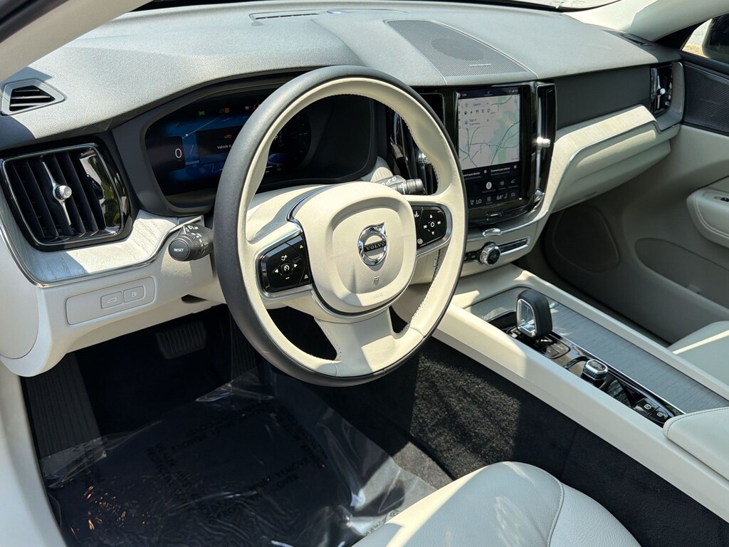 Used 2024 Volvo XC60 plug-in hybrid Plus Dark Theme SUV