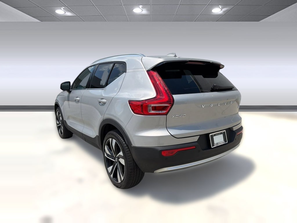 Used 2023 Volvo XC40 Plus Bright Theme SUV