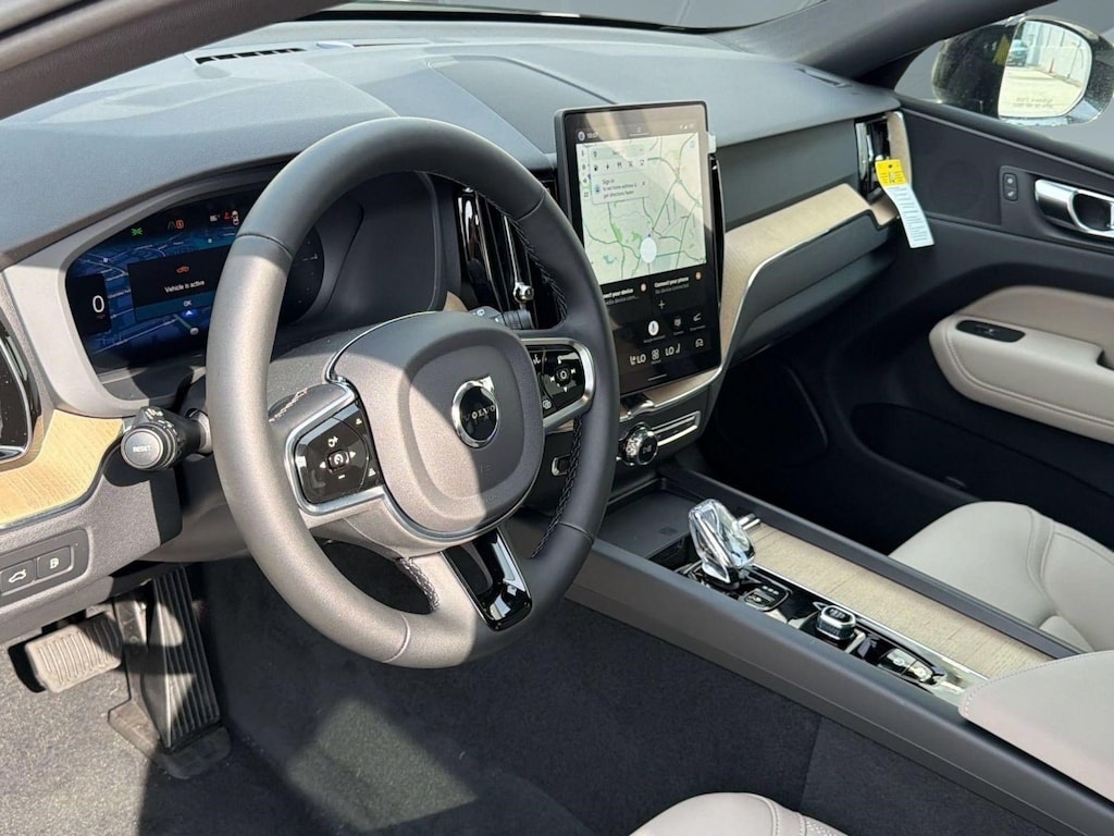 New 2026 Volvo XC60 plug-in hybrid T8 Core SUV