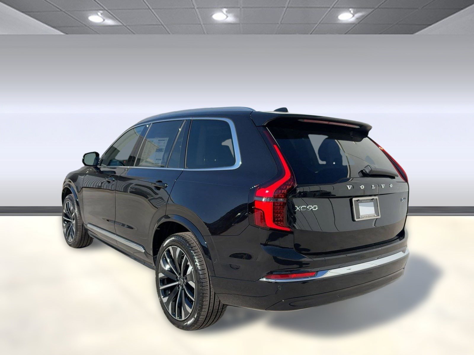 2026 Volvo XC90 photo 2