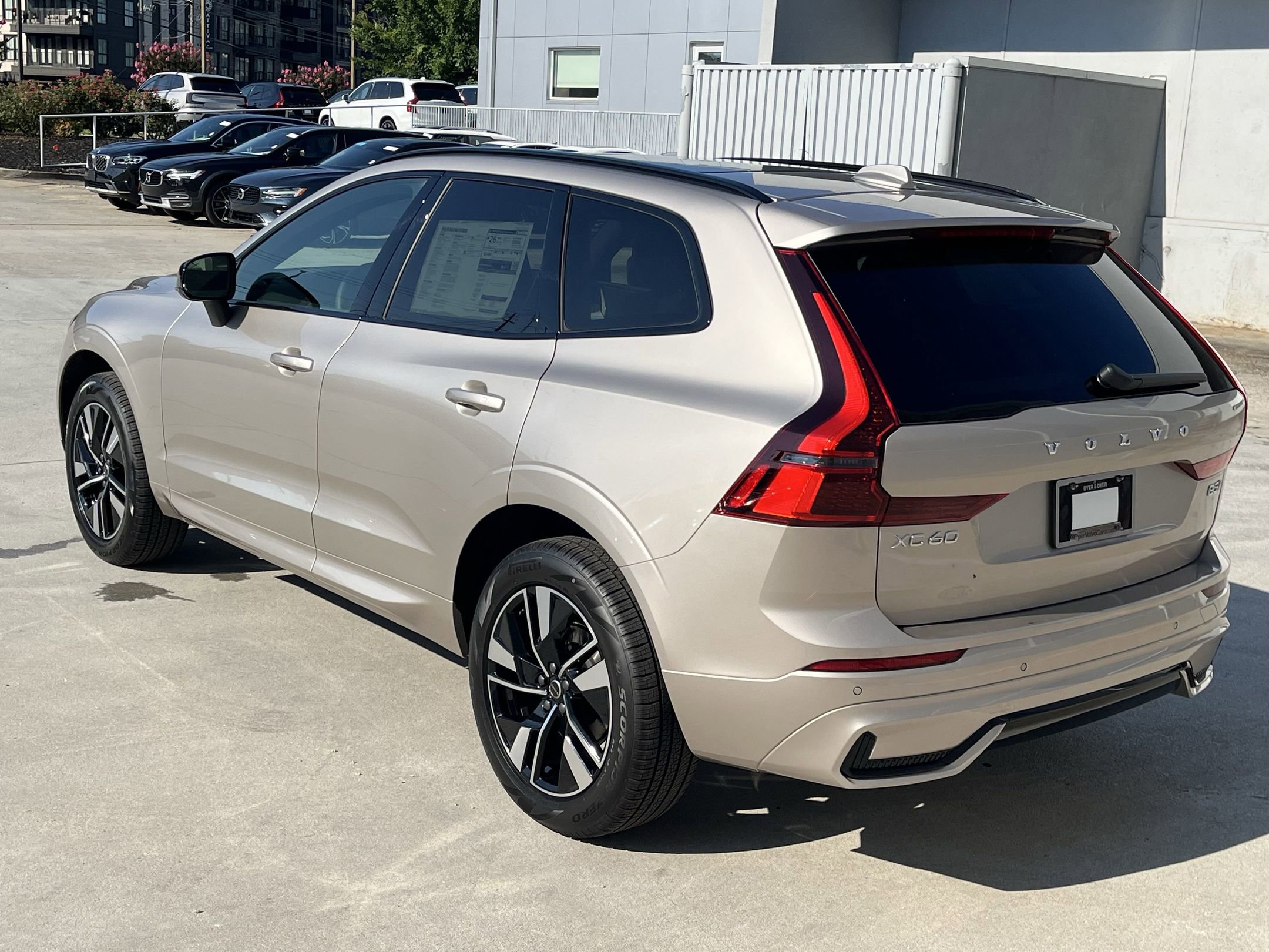 2026 Volvo XC60 B5 Core photo 3