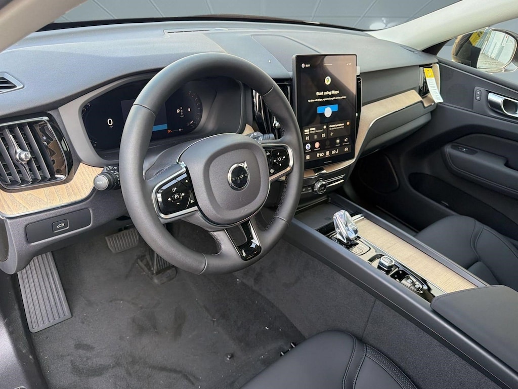 New 2026 Volvo XC60 B5 Plus SUV