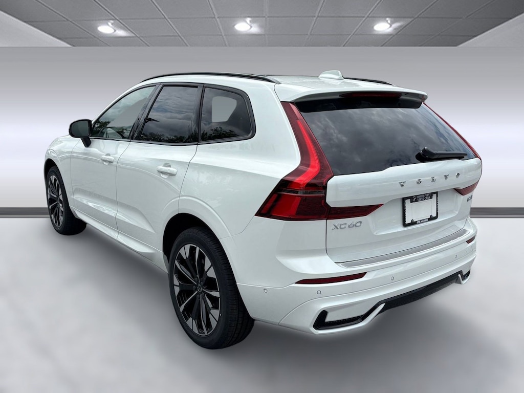 New 2026 Volvo XC60 B5 Plus SUV