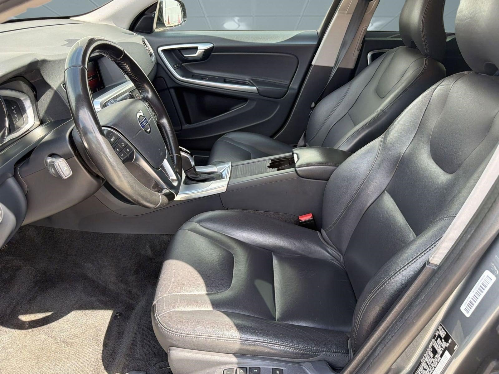 V60 Cross Country T5 AWD Wagon