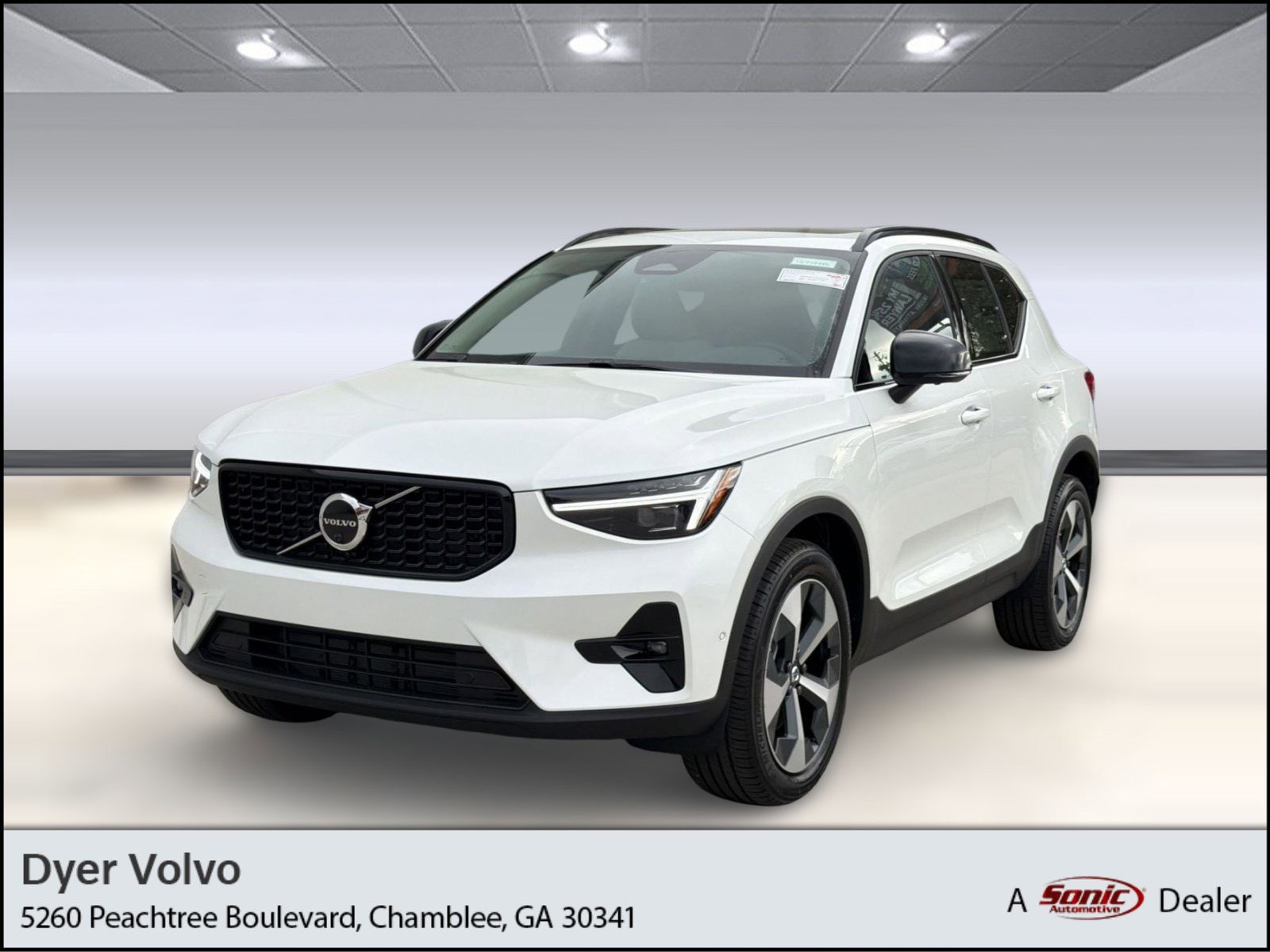 2026 Volvo XC40 B5 Plus Dark AWD's photo
