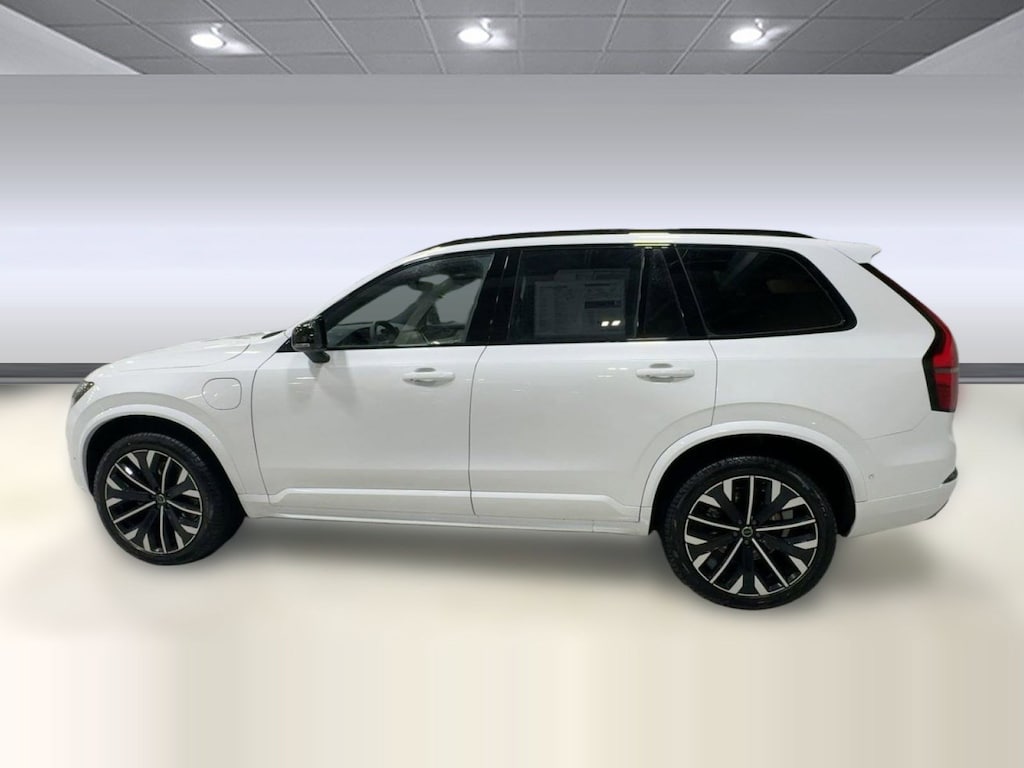 New 2026 Volvo XC90 plug-in hybrid T8 Ultra Dark Theme 6-Seater SUV