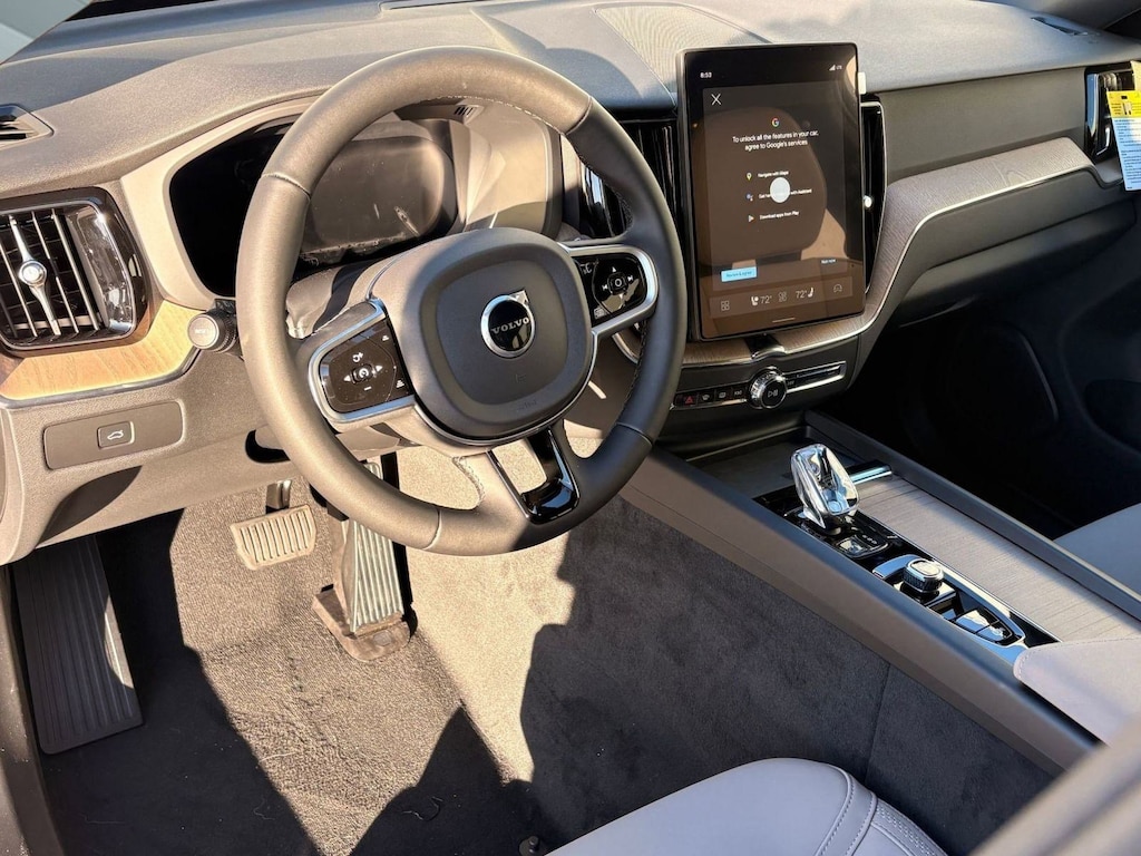 New 2026 Volvo XC60 B5 Core SUV