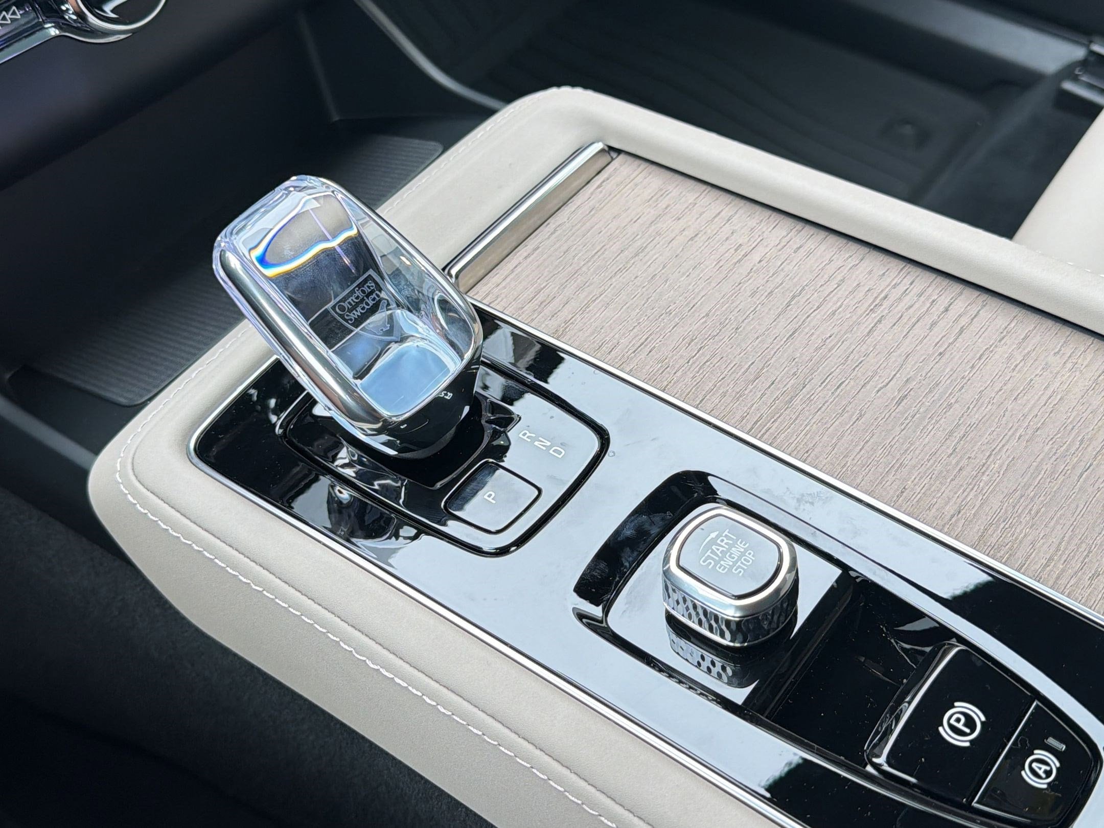 2026 Volvo XC90 Plus - Photo 18