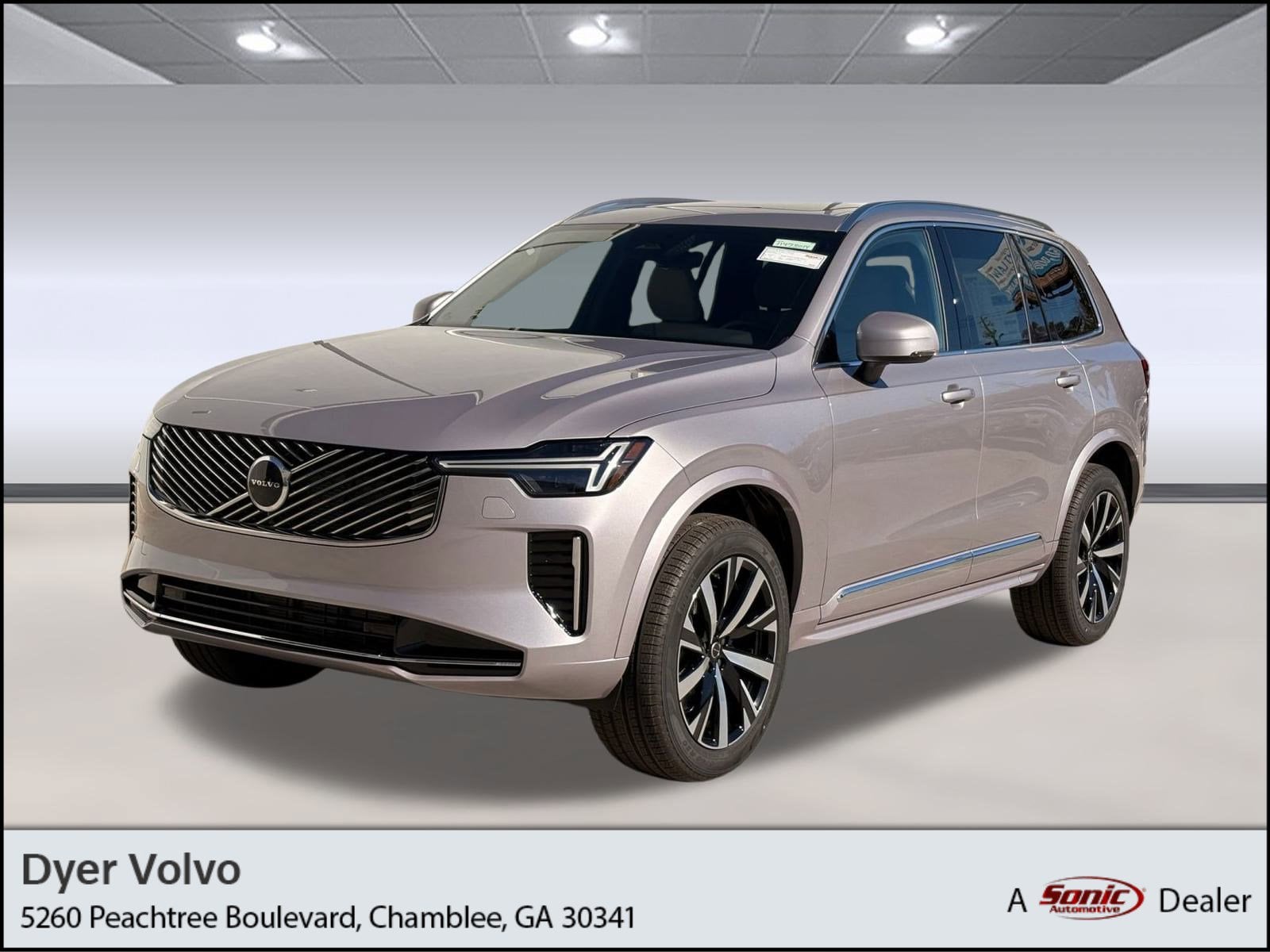 2026 Volvo XC90 Core's photo