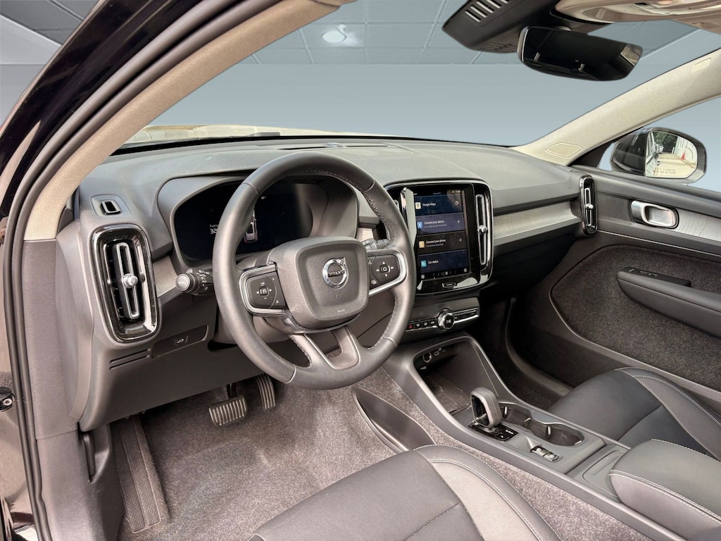 Certified 2025 Volvo XC40 Core Bright Theme SUV