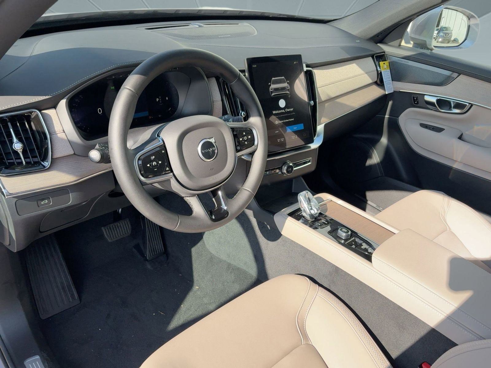 2026 Volvo XC90 Plus photo 4