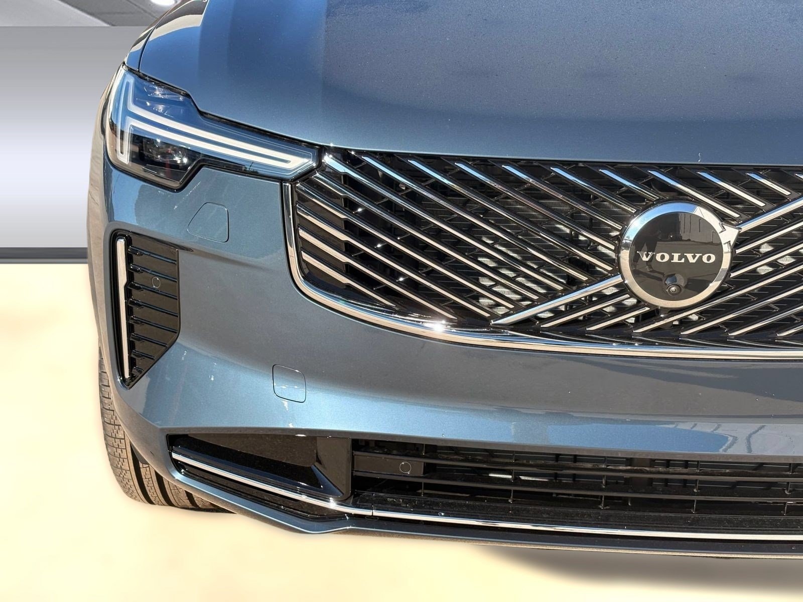 2026 Volvo XC90 Plus - Photo 22