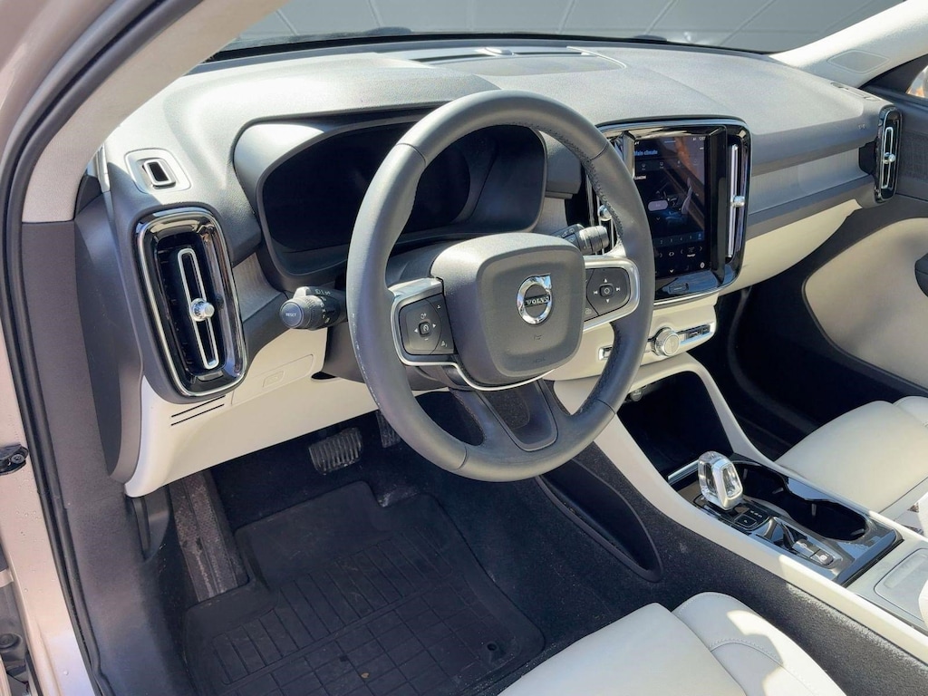Certified 2023 Volvo XC40 Plus Dark Theme SUV