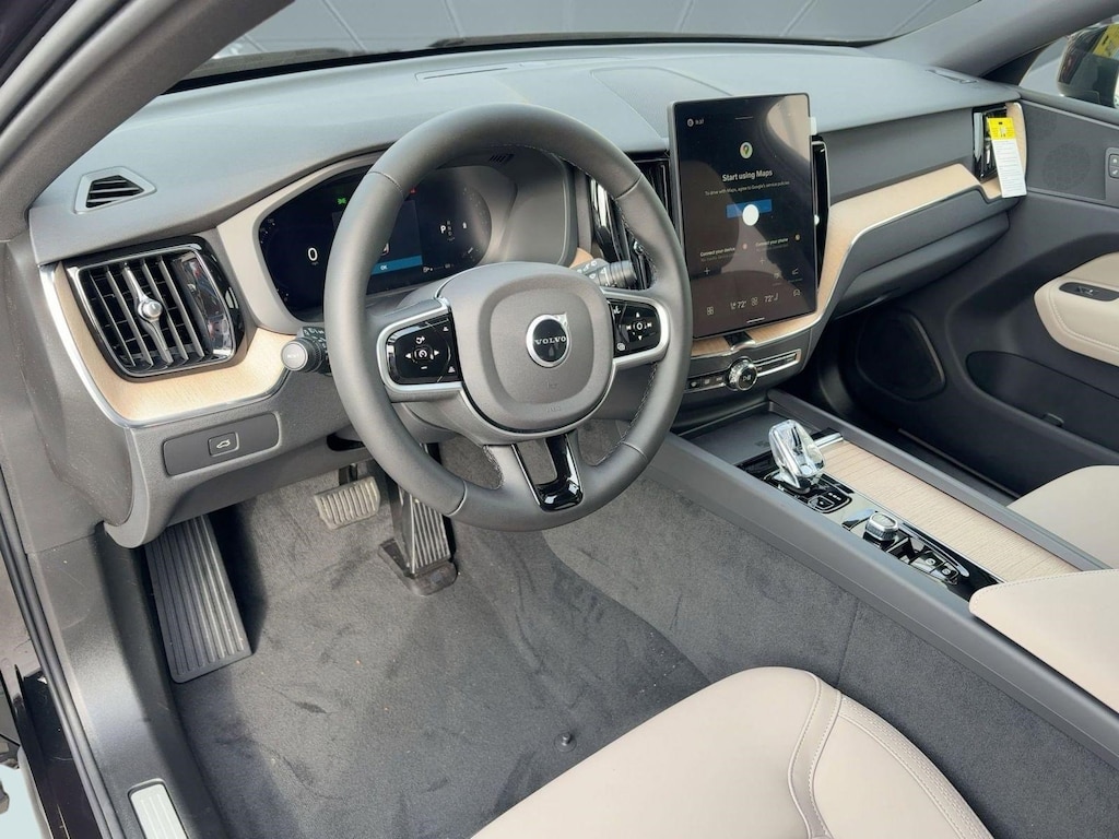 New 2026 Volvo XC60 B5 Plus SUV