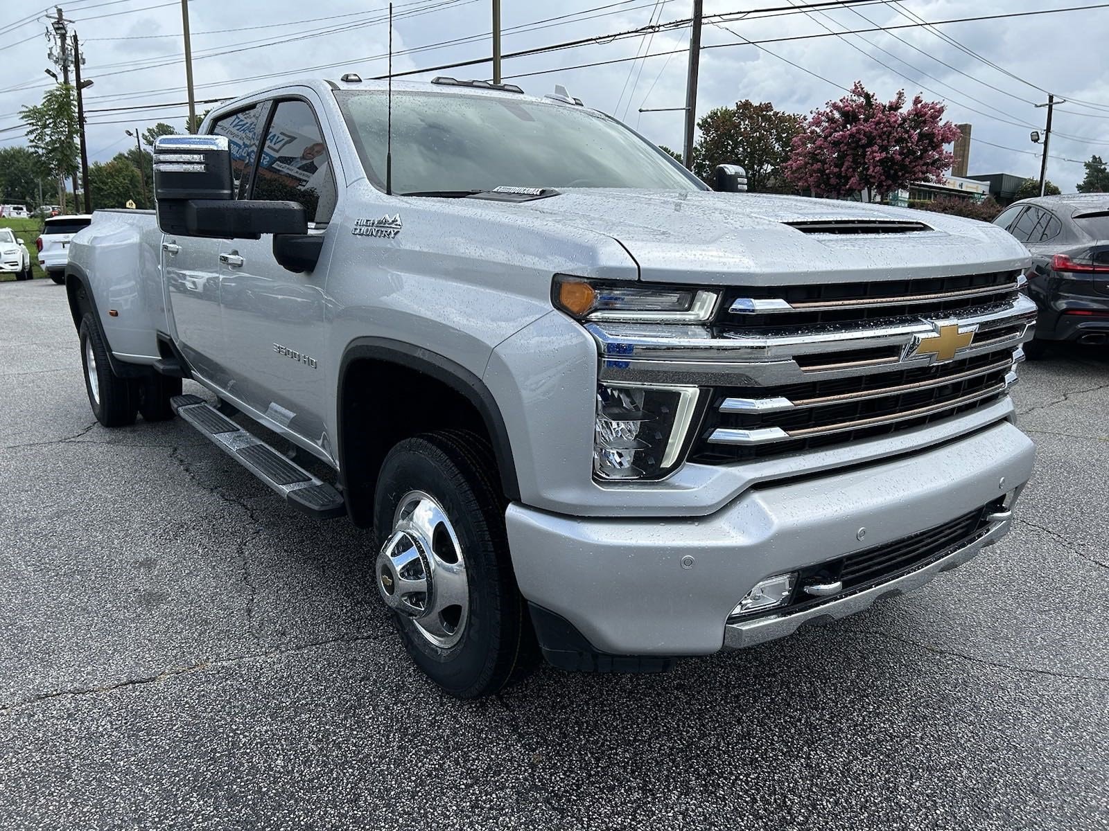 Used 2022 Chevrolet Silverado 3500HD High Country with VIN 1GC4YVEY3NF215348 for sale in Chamblee, GA