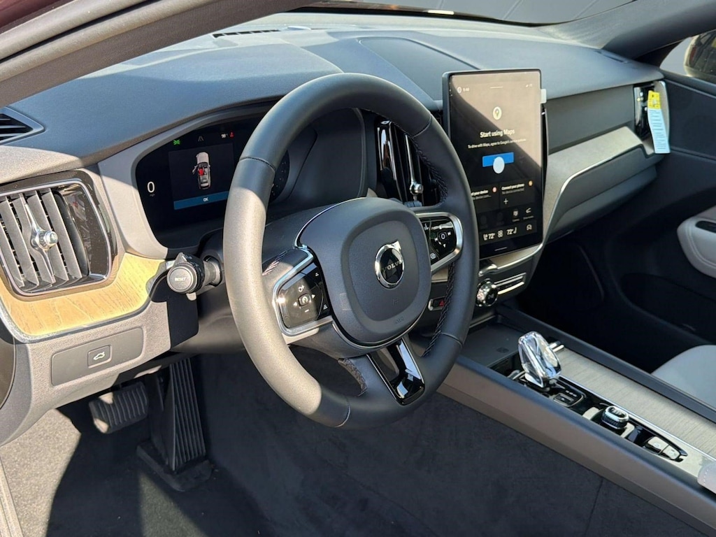 New 2026 Volvo XC60 B5 Plus SUV