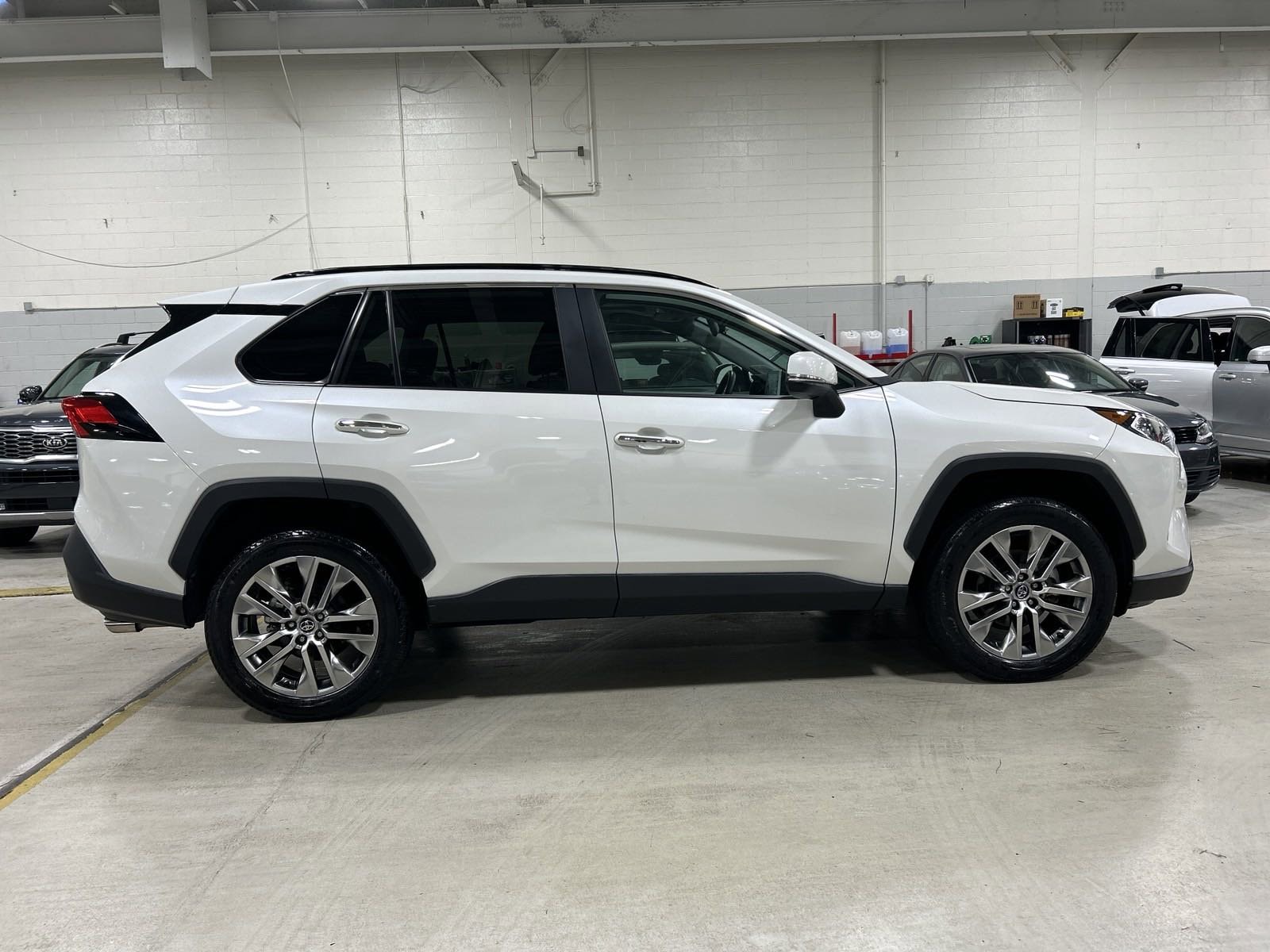 Used 2020 Toyota RAV4 Limited with VIN 2T3N1RFV7LW098485 for sale in Chamblee, GA