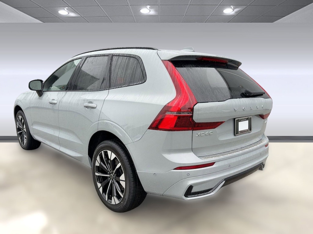 New 2026 Volvo XC60 B5 Plus SUV