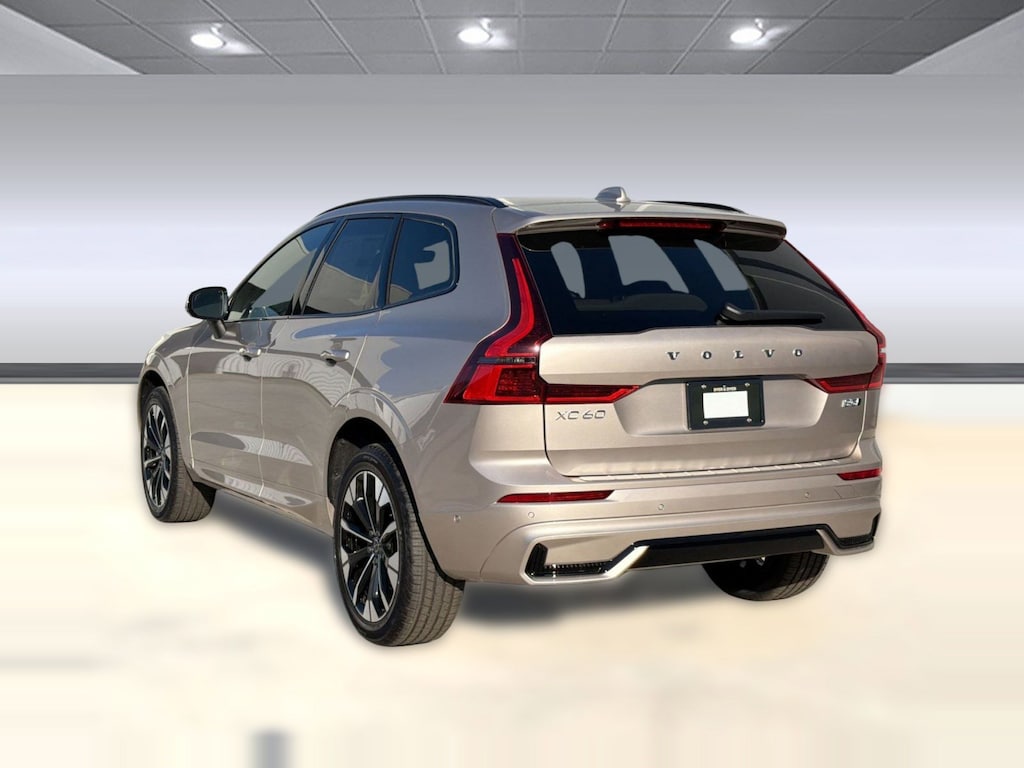 New 2026 Volvo XC60 B5 Plus SUV