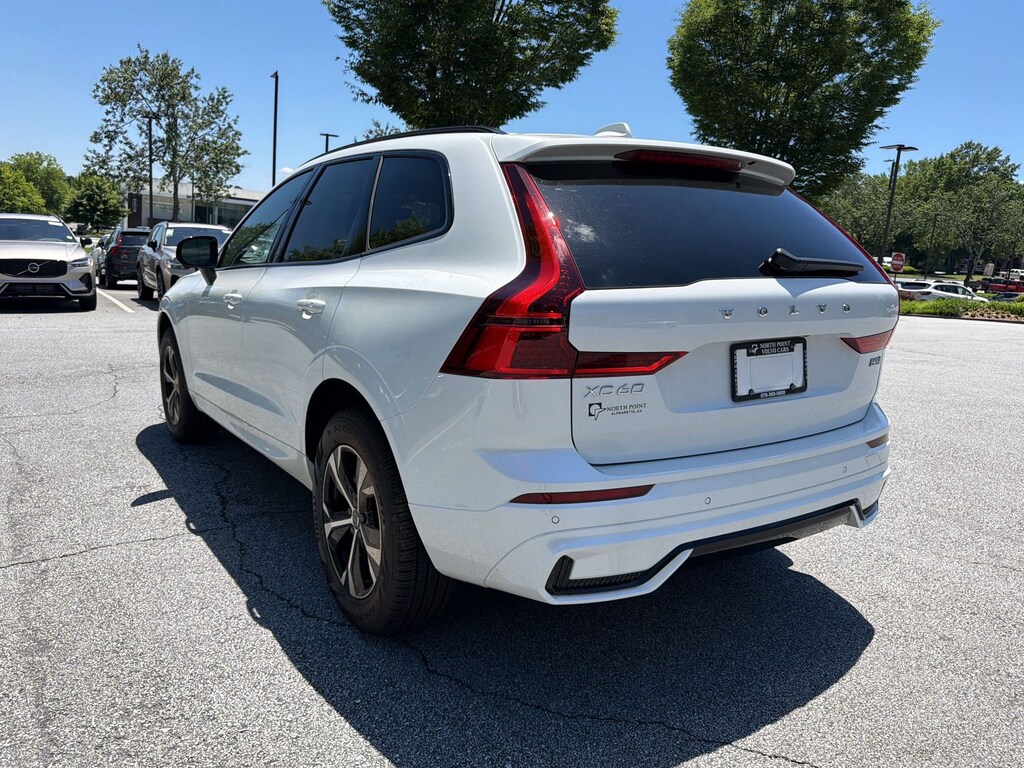 New 2026 Volvo XC60 B5 Core SUV