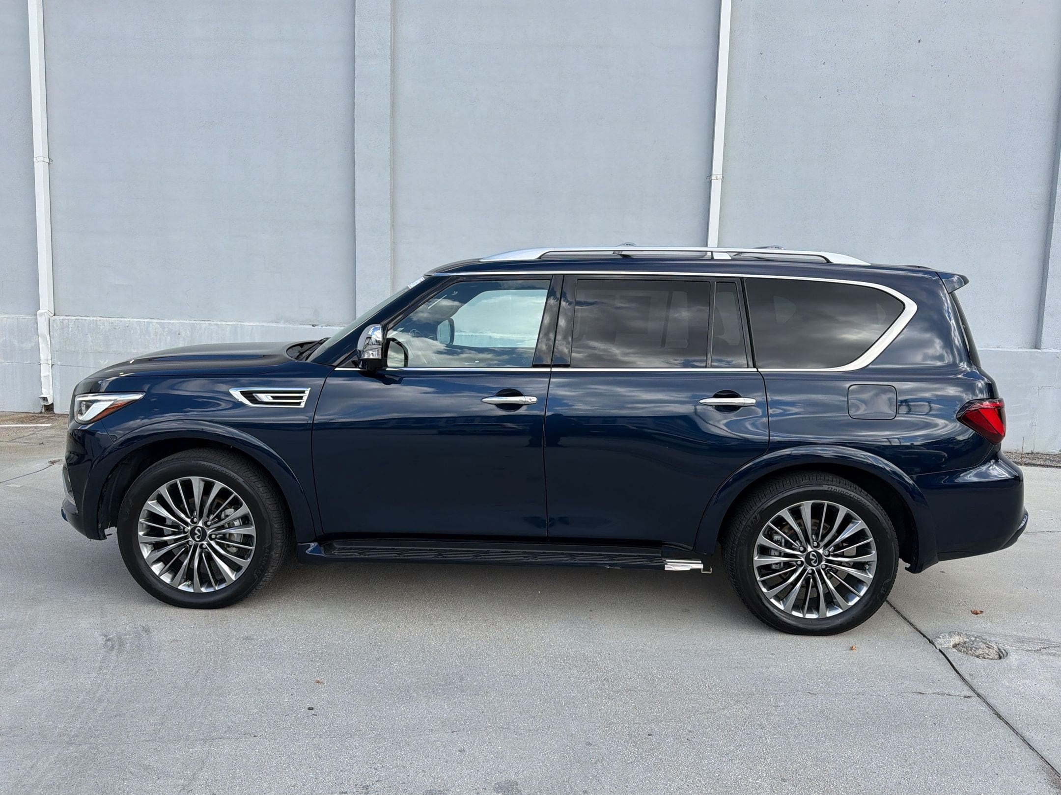 QX80 SENSORY SUV