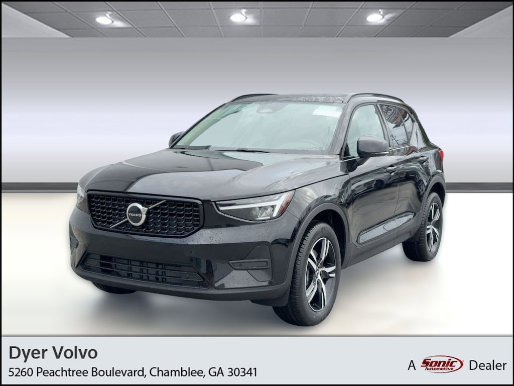 New 2026 Volvo XC40 B5 Core SUV