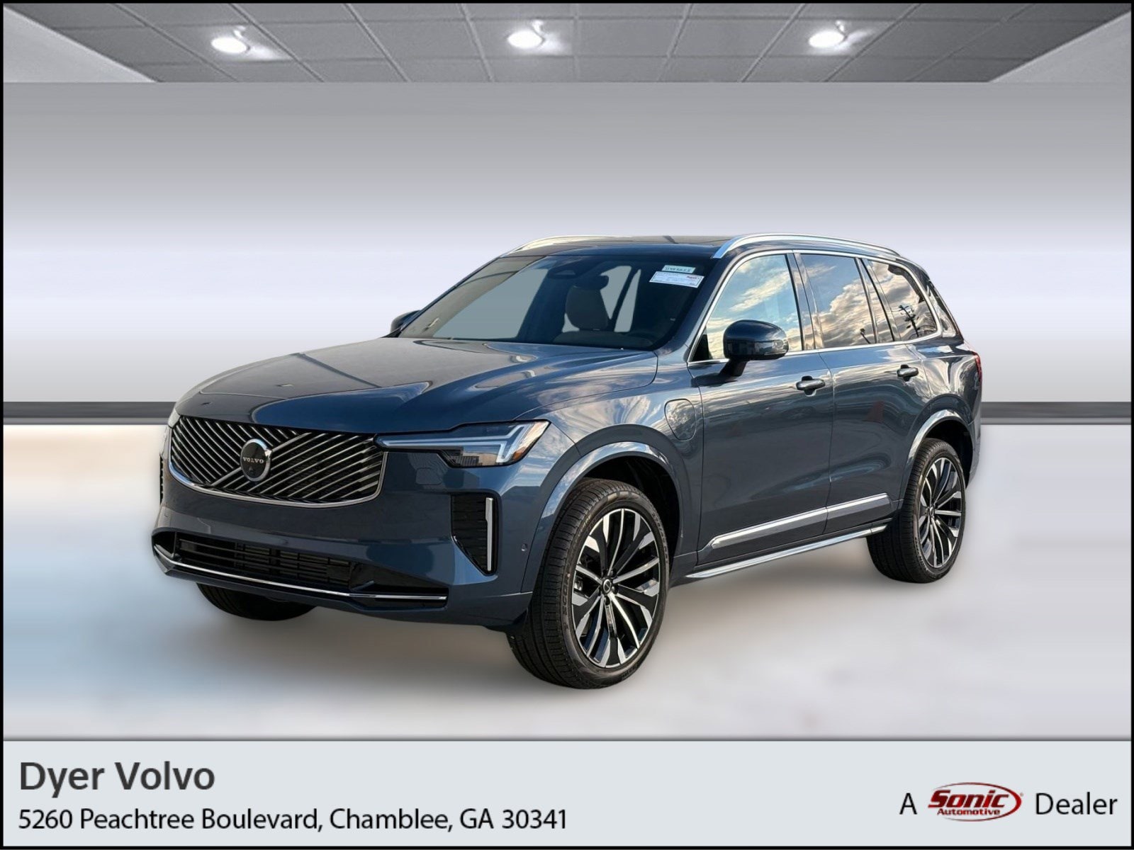 2026 Volvo XC90 plug-in hybrid SUV 
