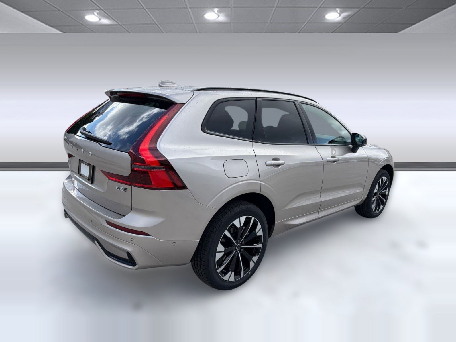 2026 Volvo XC60 Plus - Photo 9