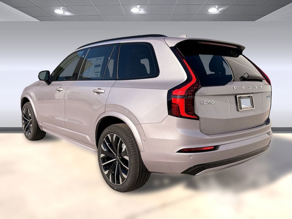 New 2026 Volvo XC90 B6 Ultra Dark Theme 6-Seater SUV