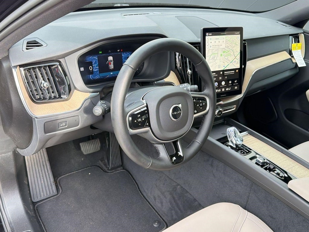 Used 2026 Volvo XC60 B5 Core SUV