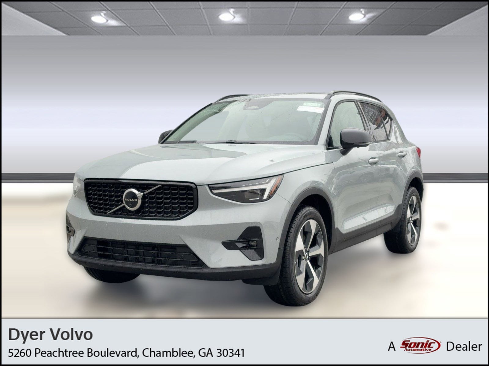 2026 Volvo XC40 B5 Plus Dark AWD's photo