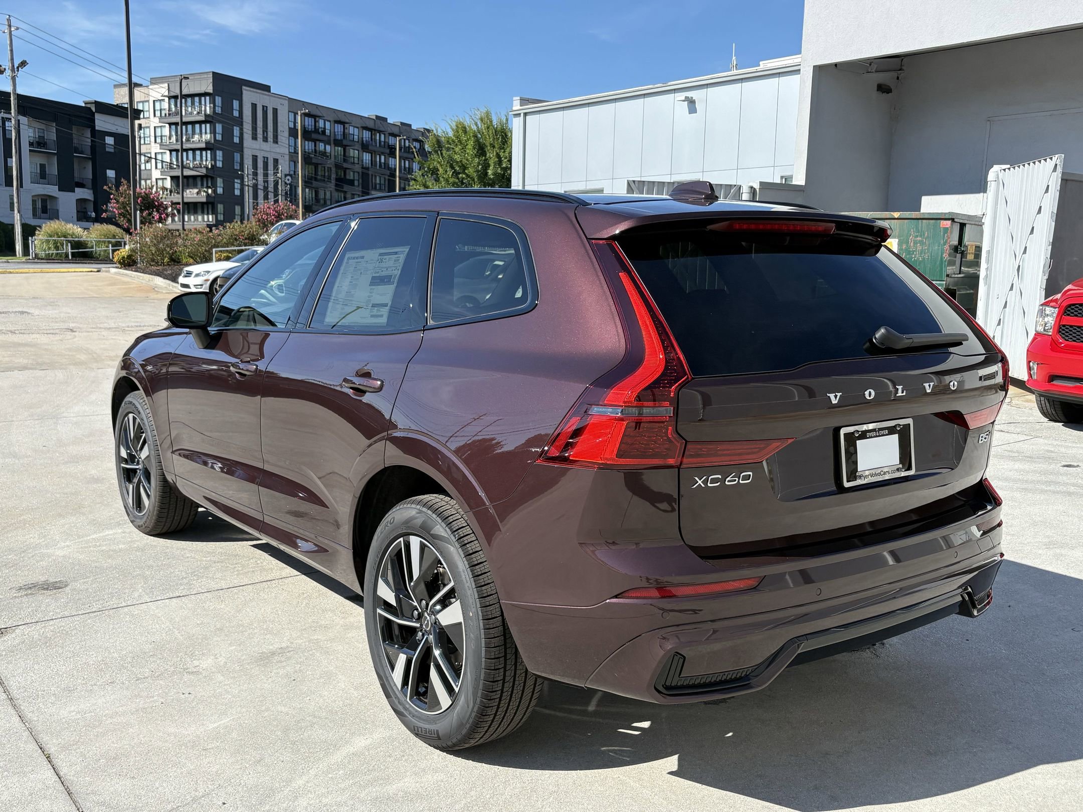 2026 Volvo XC60 B5 Core photo 4