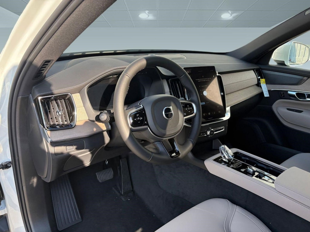 New 2026 Volvo XC90 B6 Plus 7-Seater SUV