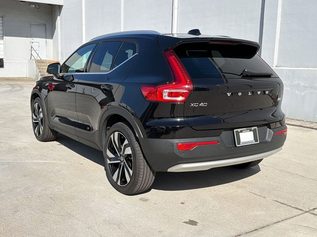 Used 2023 Volvo XC40 Plus Bright Theme SUV