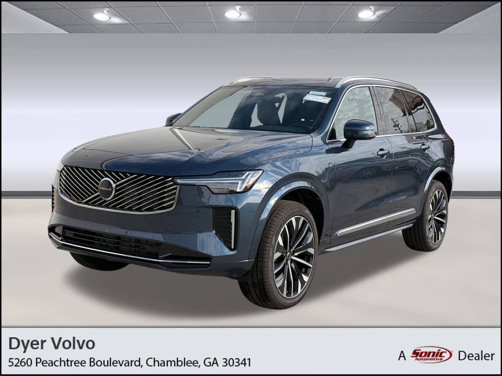 2026 Volvo XC90 Core's photo