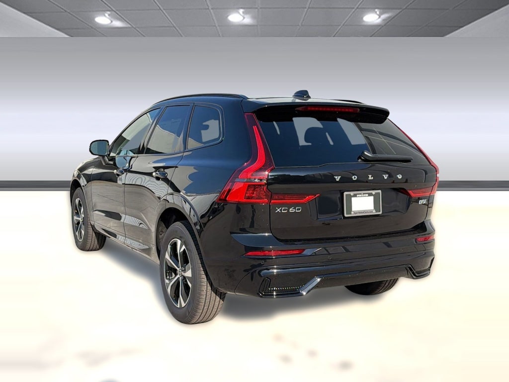 New 2026 Volvo XC60 B5 Core SUV
