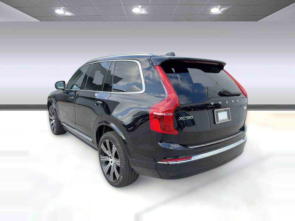 Certified 2024 Volvo XC90 plug-in hybrid Ultimate Bright Theme SUV