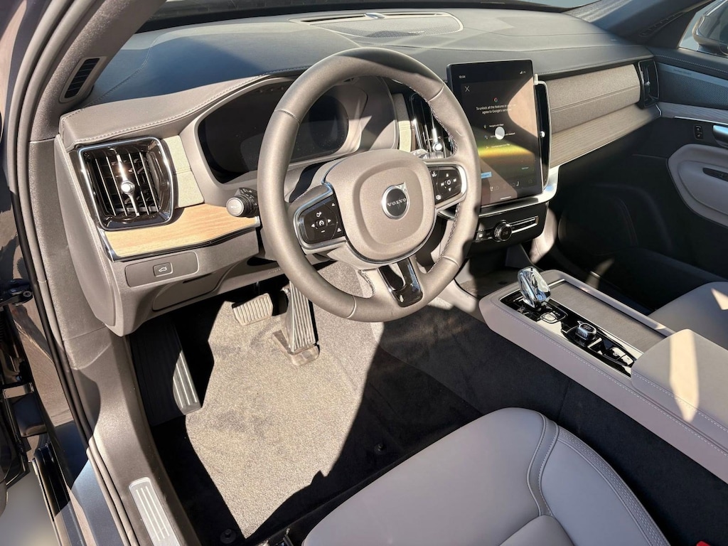 New 2026 Volvo XC90 B6 Plus 7-Seater SUV