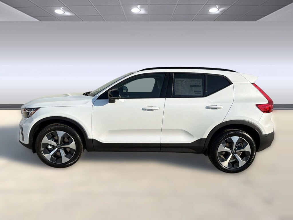Used 2026 Volvo XC40 B5 Plus SUV