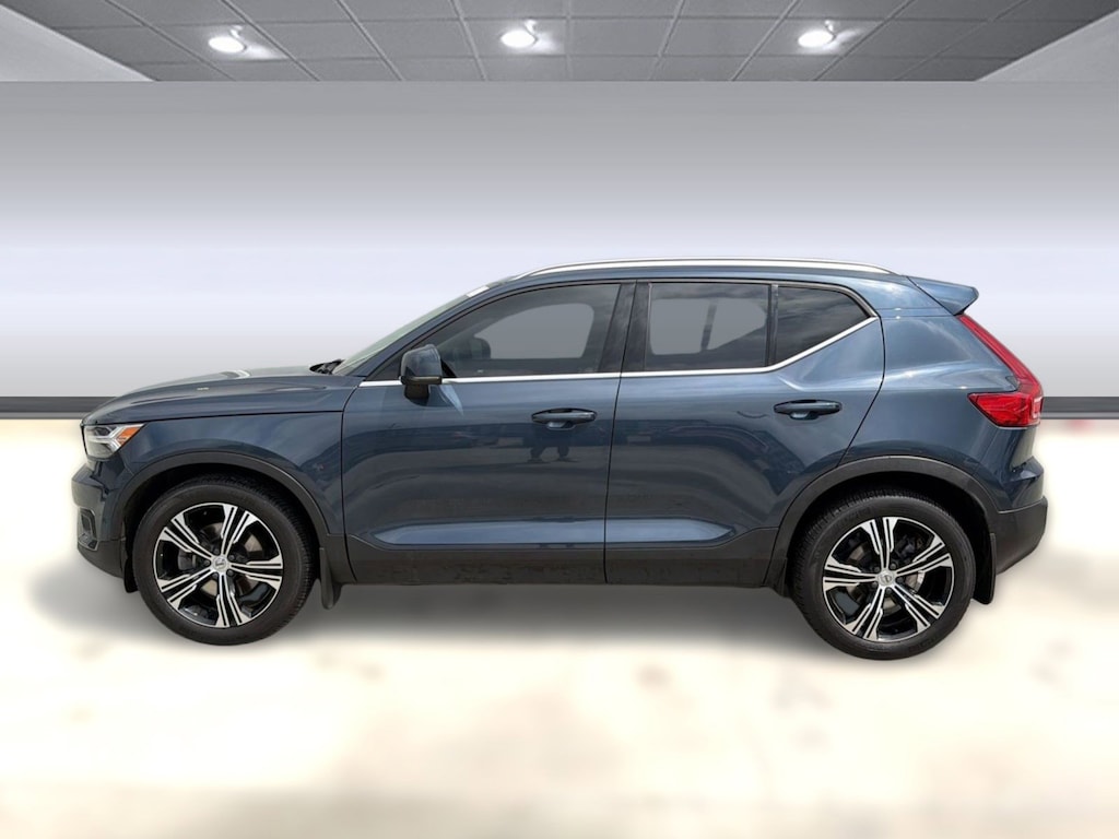 Certified 2022 Volvo XC40 Inscription SUV