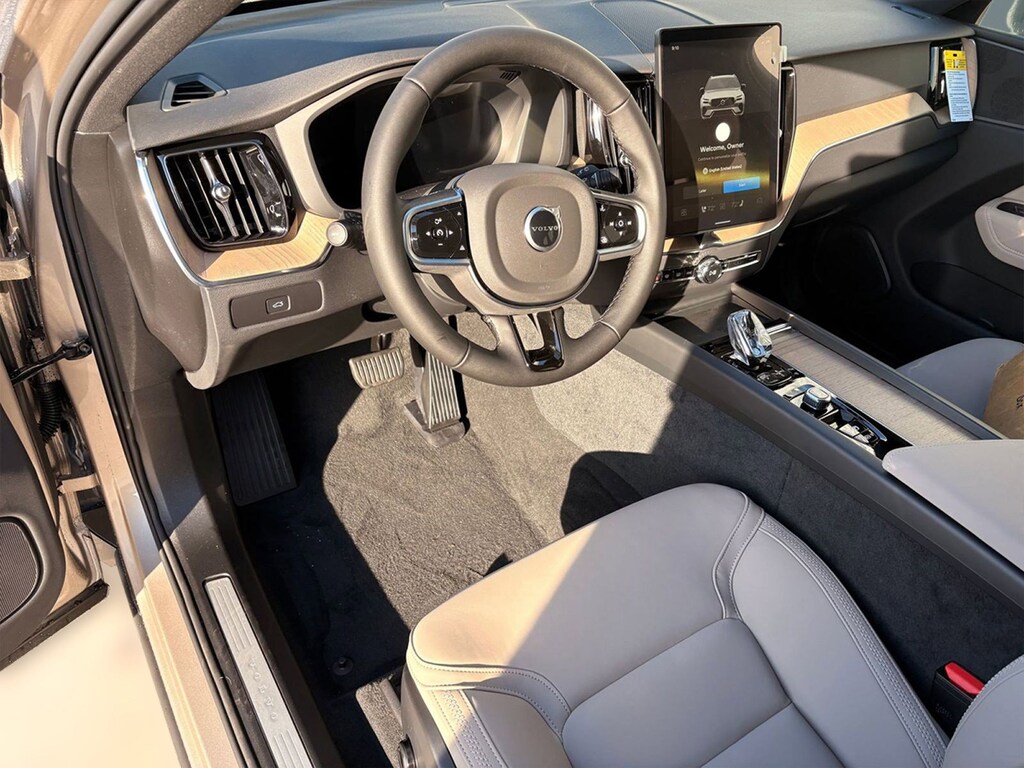 New 2026 Volvo XC60 B5 Plus SUV